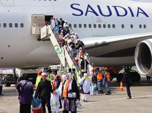 Saudi Airlines Delay 14 Jam, Debarkasi Kloter 1 Palembang Akhirnya Tiba Saudi Airlines Delay 14 Jam, Debarkasi Kloter 1 Palembang Akhirnya Tiba