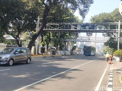 Jalan Medan Merdeka Dibuka Lagi Usai Jakarta Marathon, Lalu Lintas Lancar