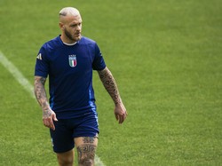 Dua Kali Absen Latihan, Dimarco Potensi Tak Main di Kroasia Vs Italia