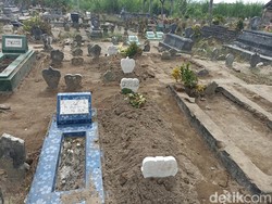 Duka Ali Kehilangan Istri dan Anak dalam Laka Pajero di Tol Semarang-Batang