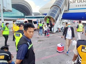 Jemaah Haji Tiba di Makassar Alami Batuk-Pilek Imbas Badai Pasir di Arafah