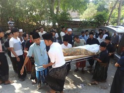 Remaja Usia 15 Tahun di Lombok Tewas Bakar Diri gegara Cemburu