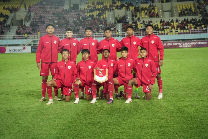 Skuad Timnas Indonesia U-16 saat menjamu Singapura di grup A Piala AFF U-16 2024, di Stadion Manahan Solo, Jumat (21/6/2024)