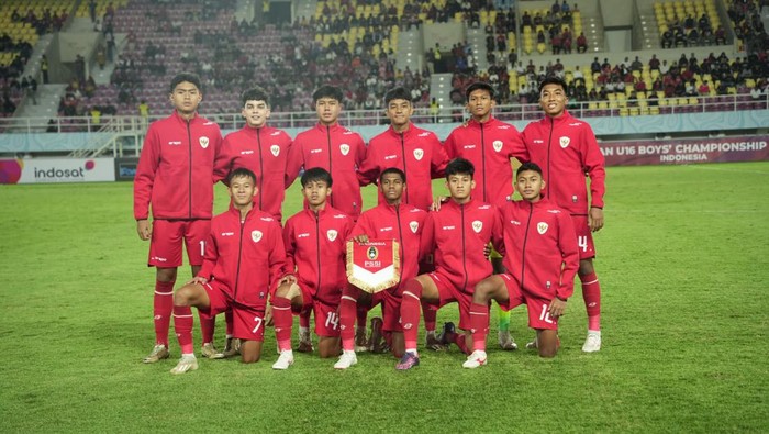 Skuad Timnas Indonesia U-16 saat menjamu Singapura di grup A Piala AFF U-16 2024, di Stadion Manahan Solo, Jumat (21/6/2024)