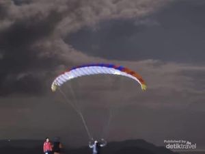 Kabar Tentang Full Moon Flying, Paralayang di Malam Hari Kabar Tentang Full Moon Flying, Paralayang di Malam Hari