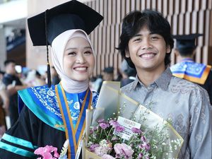 Video: Bintang Emon Umumkan Istri Hamil Anak Pertama Video: Bintang Emon Umumkan Istri Hamil Anak Pertama