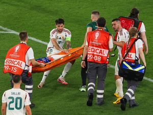 Szoboszlai Kritik Lambatnya Tim Medis Tangani Varga Szoboszlai Kritik Lambatnya Tim Medis Tangani Varga