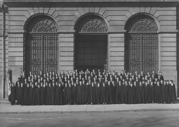 Mahasiswa/i Orfeão Universitário do Porto tahun 1955-56