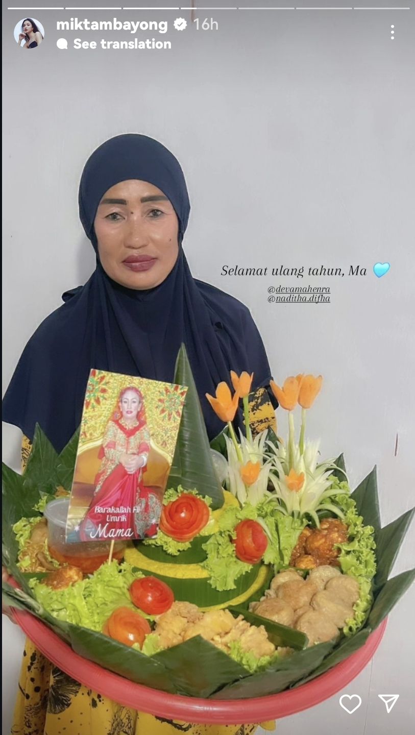 Ibunda Deva Mahenra ulang tahun