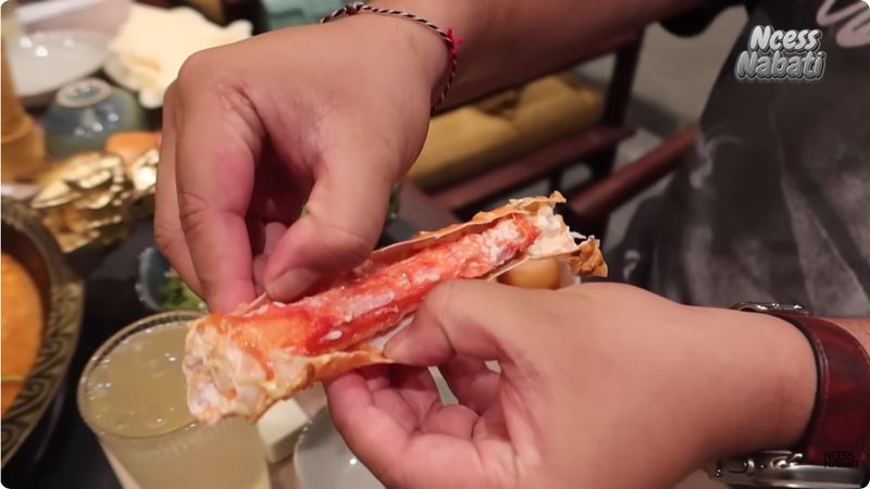 Ncess Nabati cicip kepiting Alaska