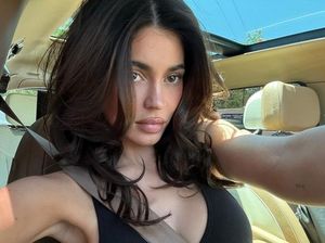 Foto Kylie Jenner dari Makeup Heboh Sampai Natural, Nangis Dikritik Netizen Foto Kylie Jenner dari Makeup Heboh Sampai Natural, Nangis Dikritik Netizen