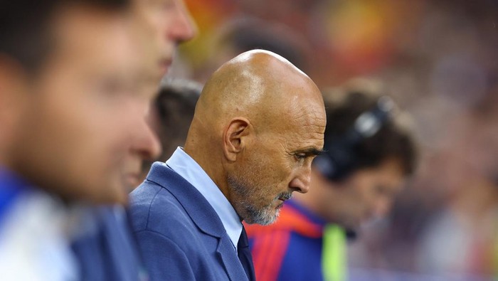 Soccer Football - Euro 2024 - Group B - Spain v Italy - Arena AufSchalke, Gelsenkirchen, Germany - June 20, 2024 Italy coach Luciano Spalletti before the match REUTERS/Bernadett Szabo