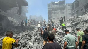 Luluh Lantak Kamp Pengungsi Al-Shati Dibombardir Israel
