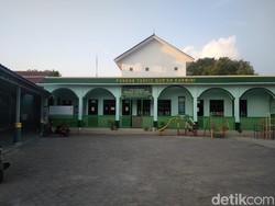 Jejak Sejarah Soekarno di Masjid Sunan Gunung Jati Cirebon