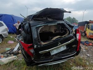 Alasan Sopir Parkirkan Truk di Tol Kendal hingga Ditabrak Pajero Alasan Sopir Parkirkan Truk di Tol Kendal hingga Ditabrak Pajero