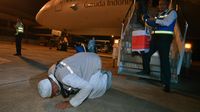 Momen Kedatangan Jemaah Haji Kloter Pertama Debarkasi Medan dan Padang