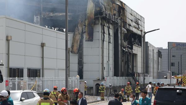 Pabrik Baterai di Korea Selatan Kebakaran, Puluhan Pekerja Terjebak