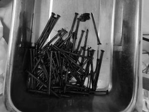 Pria Makan 70 Paku di Indramayu Diduga Terkena Waham Kekebalan