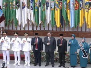 Agus Fatoni Resmi Dilantik Jadi Pj Gubsu Agus Fatoni Resmi Dilantik Jadi Pj Gubsu