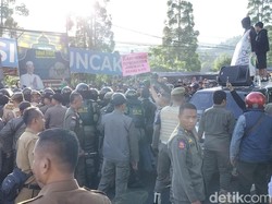 Penertiban PKL Puncak Bogor, Sebagian Pedagang Tolak ke Rest Area Gunung Mas