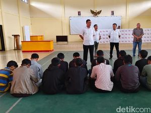 Pelajar Buat Konten Tawuran di Kuningan Disanksi Wajib Lapor Pelajar Buat Konten Tawuran di Kuningan Disanksi Wajib Lapor