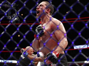 Robert Whittaker Buktikan Diri Belum Habis