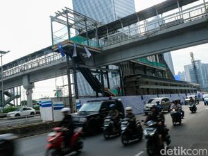 Sudah 7 Bulan, Halte TransJ Gatsu Jamsostek Masih Ditata