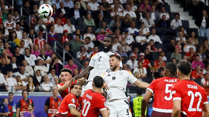 Soccer Football - Euro 2024 - Group A - Switzerland v Germany - Frankfurt, Germany - June 23, 2024 Germanys Niclas Fullkrug scores their first goal REUTERS/Wolfgang Rattay