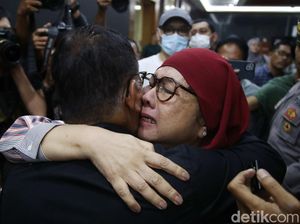 Tangis Karen Pecah Seusai Divonis 9 Tahun Bui di Kasus Korupsi LNG