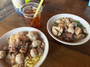 5 Tempat Makan Bakso Topping Tetelan Melimpah, Mulai Rp 17 Ribu 5 Tempat Makan Bakso Topping Tetelan Melimpah, Mulai Rp 17 Ribu