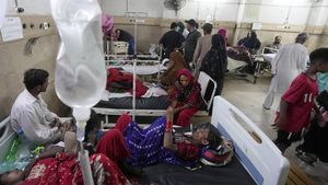 Cuaca Panas Menyengat, Warga Pakistan Banyak yang Dilarikan ke RS