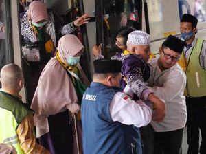 3 Jemaah Haji Lansia dan Risti Pulang dari Debarkasi Palembang Lebih Awal 3 Jemaah Haji Lansia dan Risti Pulang dari Debarkasi Palembang Lebih Awal