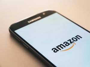 Chabot AI Amazon Rufus Resmi Diluncurkan
