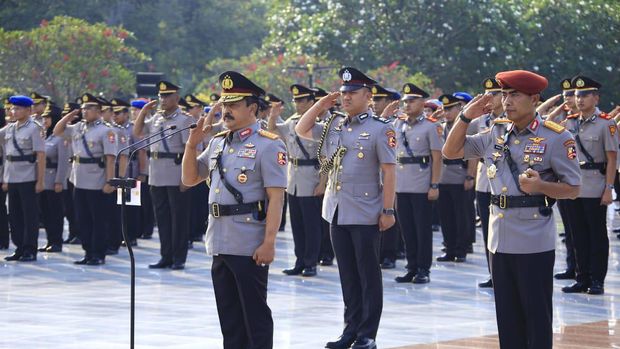 Jelang HUT Bhayangkara Ke-78, Jajaran Mabes Polri Ziarah ke TMP Kalibata (dok.ist)