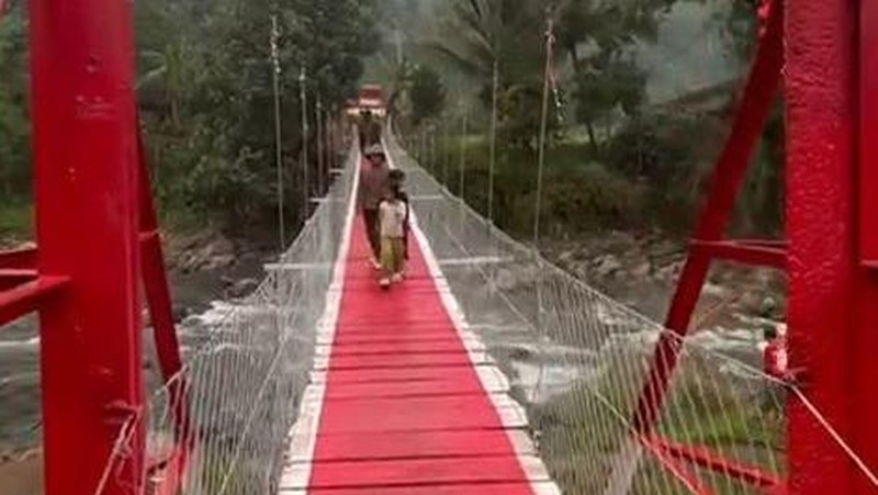 Berkat Sahabat Baik, Jembatan Ciharinem Siap Digunakan Warga