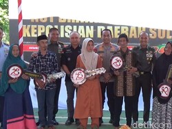 Kapolda Sulsel Umrahkan 5 Penggali Kubur-Pemandi Jenazah di Maros