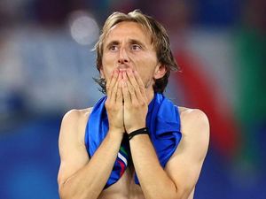 Kroasia 2 Kali Kebobolan Injury Time, Modric: Sepakbola Memang Kejam! Kroasia 2 Kali Kebobolan Injury Time, Modric: Sepakbola Memang Kejam!