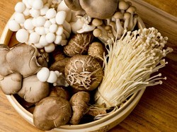 5 Makanan Murah Meriah yang Ampuh Cegah Dehidrasi