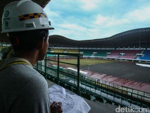 Melihat Proses Renovasi Stadion Patriot Candrabhaga Bekasi