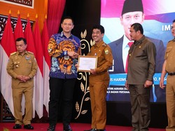 AHY Beri Penghargaan 4 Pemda di Jambi Usai Ringankan BPHTB