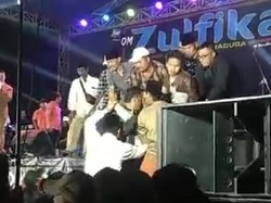 Viral Pria di Bangkalan Meninggal Saat Nyawer Biduan Dangdut