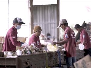 Tokcer Desa Merdeka Sampah di Tegal, Sulap Limbah Jadi Sumber Cuan Warga