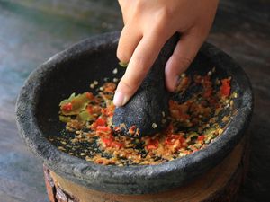 Beragam Jenis Sambal yang Sengatan Pedasnya Bikin Makan Lebih Nikmat