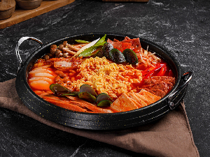 Annyeong Chinguya, Restoran Korea Autentik Bertema K-Pop