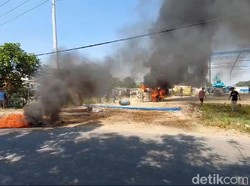 Tolak Pembangunan Pabrik, Warga Majalengka Demo hingga Bakar Ban