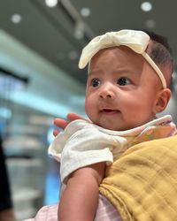 Sempat Dirahasiakan, Ini 7 Potret Wajah Baby Lily Disebut Mirip Raffi ...