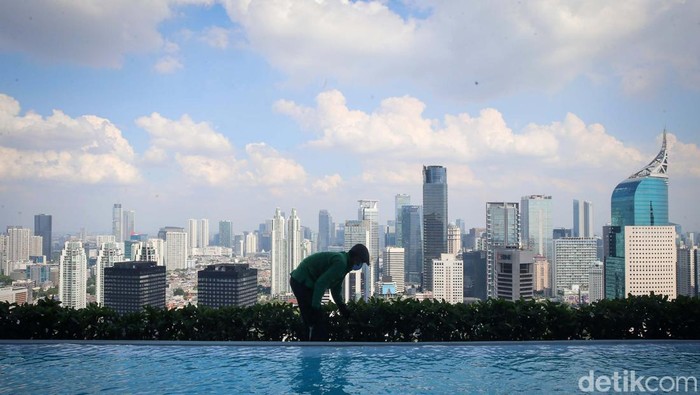 Bank Dunia Revisi Proyeksi Pertumbuhan Ekonomi Indonesia 2024 Bank Dunia merevisi proyeksi pertumbuhan ekonomi Indonesia 2024. Pertumbuhan ekonomi RI diproyeksi 5,1 persen dibandingkan proyeksi sebelumnya sebesar 4,9 persen.