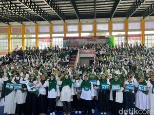 Emak-emak Jilbab Ijo Deklarasi Dukung Rohmi-Firin di Pilgub NTB 2024