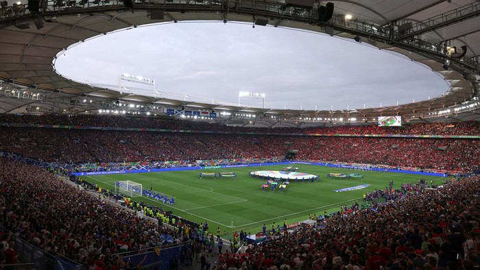 Kemegahan 10 Stadion yang Jadi Venue EURO 2024 STUTTGART, GERMANY - JUNE 23: A general view of the inside of the stadium prior to the UEFA EURO 2024 group stage match between Scotland and Hungary at Stuttgart Arena on June 23, 2024 in Stuttgart, Germany. (Photo by Florencia Tan Jun - UEFA/UEFA via Getty Images)