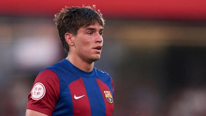 BARCELONA, SPAIN - JUNE 16: Marc Guiu of FC Barcelona Atletic looks on during the Primera RFEF Play Off Final 1st Leg match between FC Barcelona Atletic and Cordoba CF at Estadi Johan Cruyff on June 16, 2024 in Barcelona, Spain. (Photo by Pedro Salado/Getty Images)